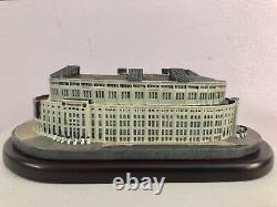 1998 MLB New York Yankees Porcelain Stadium (Replica) Danbury Mint NEW