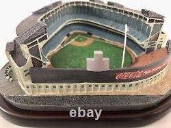 1998 MLB New York Yankees Porcelain Stadium (Replica) Danbury Mint NEW