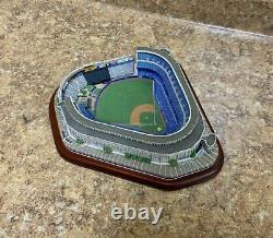 2000 Danbury Mint New York Yankees Stadium Replica Free Shipping