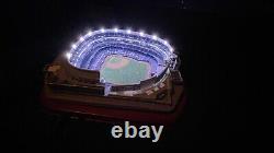 2009 New York Yankee Stadium Opening Day Limited Edition Danbury Mint Lights NEW