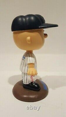 2013 New York Yankees Peanuts Charlie Brown Bobblehead Sga Nib Nice