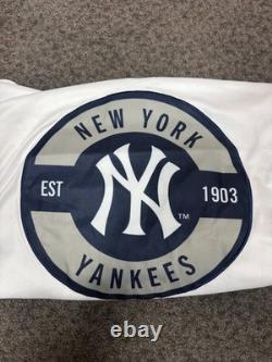 2026 New York Yankees Hockey Jersey Adult XL SGA 4/17/26 Brand New