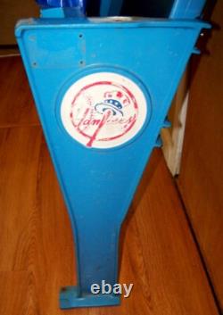 2 LOGOS YANKEE STADIUM BOX SEAT Judge Mantle Jeter DiMaggio Maris Ruth Munson