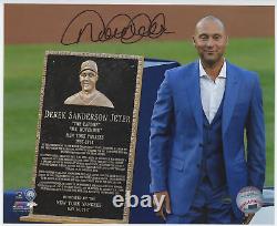 AUTO ITEM Jeter, Derek (withYankee Stadium monument) Signed 8 x 10 9.5 687266