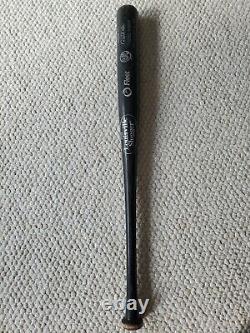 DEREK JETER Bat Day 2002 New York Yankees Stadium Louisville Slugger DAMAGED BAT