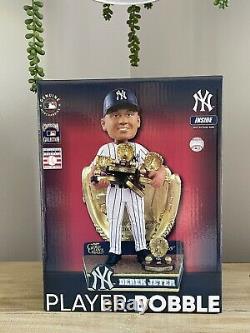 DEREK JETER New York Yankees 5x Rawlings Gold Glove Award Winner Bobblehead NIB