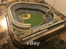 Danbury Mint Deluxe Night Game At Yankee Stadium Lit Replica Statue New York