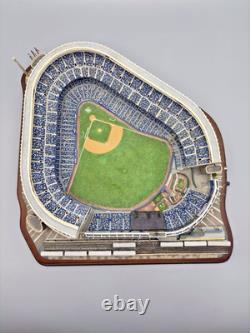 Danbury Mint NY Yankees Stadium Replica Model MLB 2003 Pre Owned FREE SHIPPING