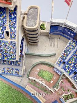 Danbury Mint NY Yankees Stadium Replica Model MLB 2003 Pre Owned FREE SHIPPING
