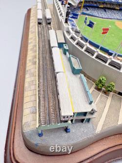 Danbury Mint NY Yankees Stadium Replica Model MLB 2003 Pre Owned FREE SHIPPING
