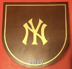 Danbury Mint New York Yankees Stadium Music Box