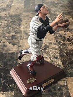 Danbury Mint New York Yankees Yogi Berra Mlb Replica Statue Figurine Stadium