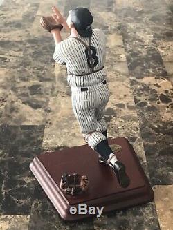 Danbury Mint New York Yankees Yogi Berra Mlb Replica Statue Figurine Stadium