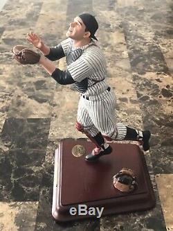 Danbury Mint New York Yankees Yogi Berra Mlb Replica Statue Figurine Stadium