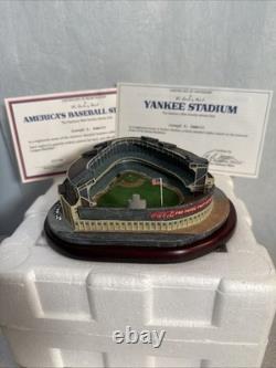 Danbury Mint Stadium Replica Yankees Stadium New York Yankees Coa