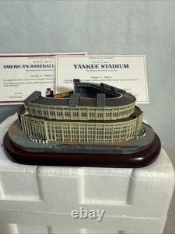 Danbury Mint Stadium Replica Yankees Stadium New York Yankees Coa