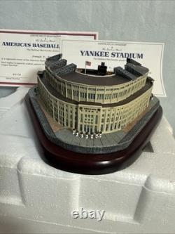 Danbury Mint Stadium Replica Yankees Stadium New York Yankees Coa