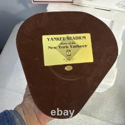 Danbury Mint Stadium Replica Yankees Stadium New York Yankees Coa
