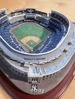 Danbury Mint Yankee Stadium Opening Day 2009 Limited Edition Replica Sculpture