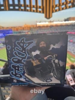 Jerry Garcia New York Yankees 2025 Sga Bobblehead Grateful Dead
