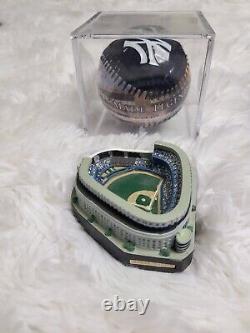 LOT Danbury Mint 2x Yankees Stadium Replica Baseball Legends Are Made + Mini