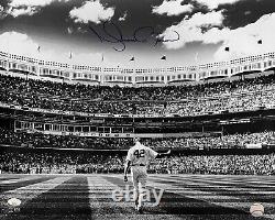 Mariano Rivera New York Yankees Signed Stadium Walk 16x20 Photo JSA