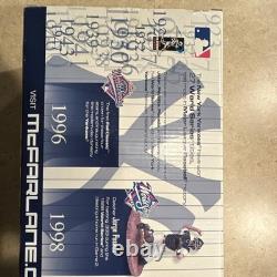 McFarlane New York Yankees World Series Champions 2009 Yankee Stadium Figures S