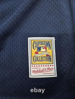 Mitchell &Ness New York Yankees Stadium 75th Anniversary Derek Jeter Jersey Size