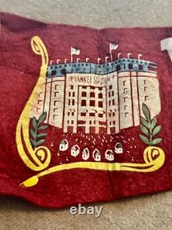 NEW YORK YANKEES- VINTAGE (1940-50'S) TEAM PENNANT (7 x 24) YANKEE STADIUM