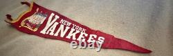 NEW YORK YANKEES- VINTAGE (1940-50'S) TEAM PENNANT (7 x 24) YANKEE STADIUM