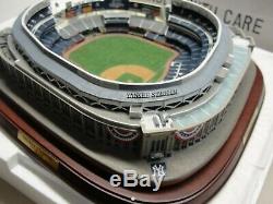 New Danbury Mint 2009 World Series Champions New York Yankees Lighted Stadium