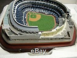 New Danbury Mint 2009 World Series Champions New York Yankees Lighted Stadium