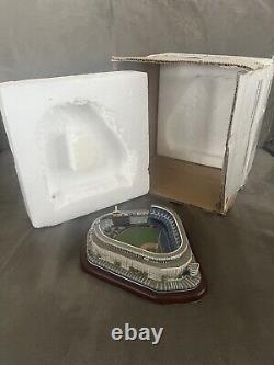 New Danbury Mint Old Yankee Stadium New York MLB Replica Model Statue Ballpark