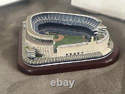 New Danbury Mint Old Yankee Stadium New York MLB Replica Model Statue Ballpark
