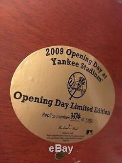 New York 2009 Opening Day Yankees Stadium Danbury Mint Statue Replica Lights Le