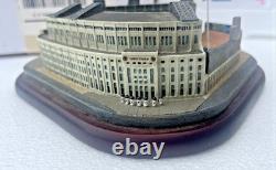 New York Yankees 2005 Yankee Stadium Danbury Mint Stadium Replica