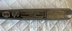 New York Yankees 2008 Final Season Yankee Stadium Louisville Slugger Bat & Balls