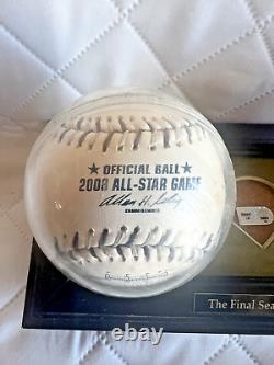 New York Yankees 2008 Final Season Yankee Stadium Louisville Slugger Bat & Balls