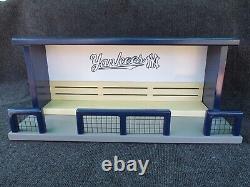 New York Yankees Baseball Bobblehead Stadium Dugout Display Case Bench