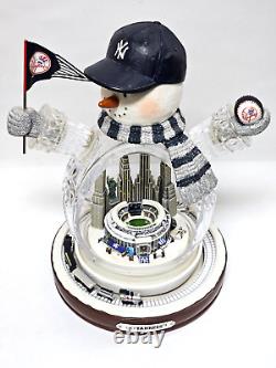 New York Yankees Crystal Snowman 10 Players Set And Piece of Concrete Stadium