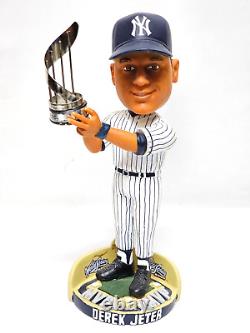 New York Yankees Crystal Snowman 10 Players Set And Piece of Concrete Stadium