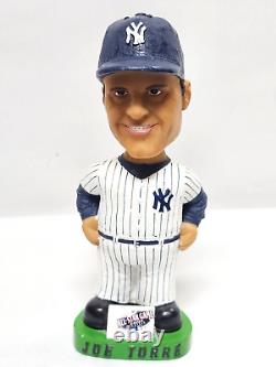 New York Yankees Crystal Snowman 10 Players Set And Piece of Concrete Stadium