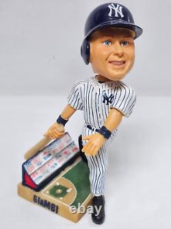 New York Yankees Crystal Snowman 10 Players Set And Piece of Concrete Stadium