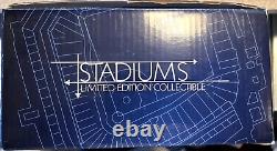 New York Yankees Forever Collectibles 3D Replica Of Yankee Stadium New WithBox