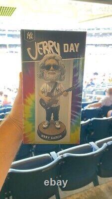 New York Yankees Jerry Garcia Bobblehead Jerry Day Grateful Dead NIB SGA 80 BDAY