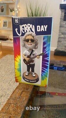 New York Yankees Jerry Garcia Bobblehead Jerry Day Grateful Dead NIB SGA 80 BDAY