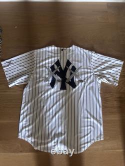 New York Yankees Nike x KAWS Stadium Jersey White Brand New Size L