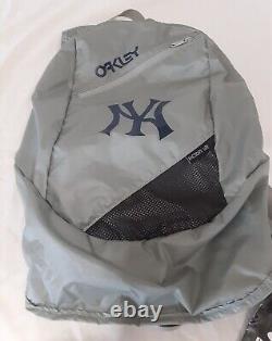New York Yankees Oakley Factory Lite Backpack Bag SGA 2013 Season Tix Exclusive