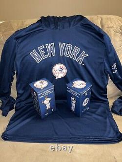 New York Yankees SGA 2022 Aaron Judge/Andy Pettitte Bobbleheads & Hoodie