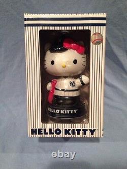 New York Yankees SGA 8/24/2014 Japan Hello Kitty Bobblehead Lmtd Edition Kids